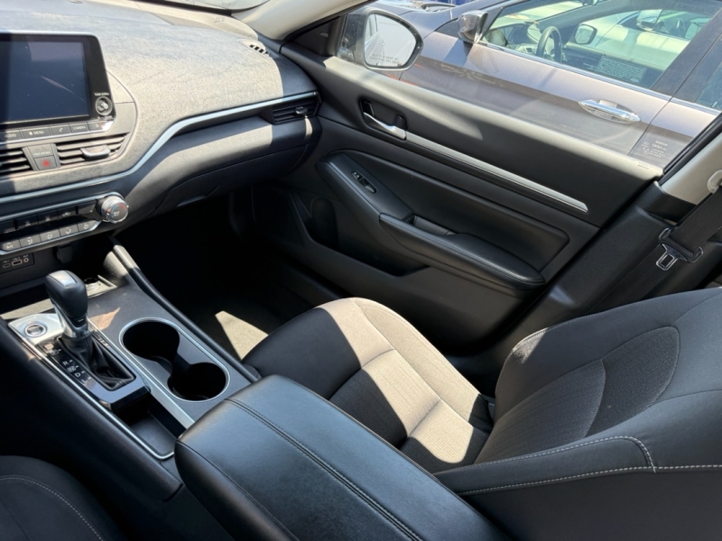 2022 Nissan Altima SV - Photo 16
