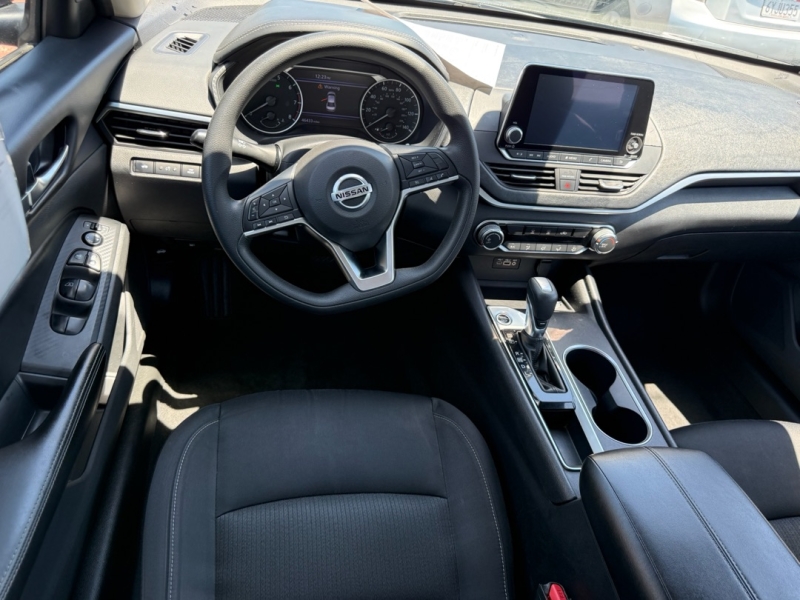 2022 Nissan Altima SV - Photo 15