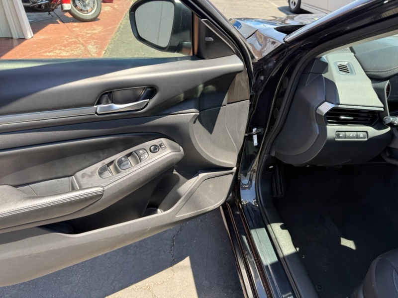 2022 Nissan Altima SV - Photo 12