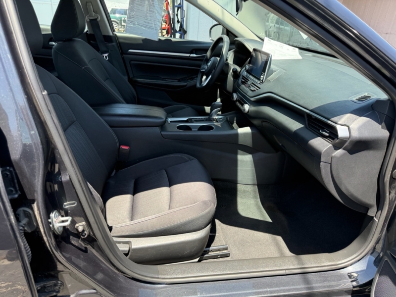 2022 Nissan Altima SV - Photo 21