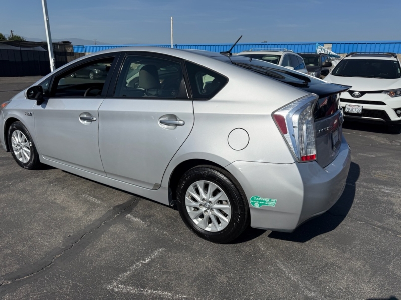 2013 Toyota Prius Plug-In Base - Photo 8