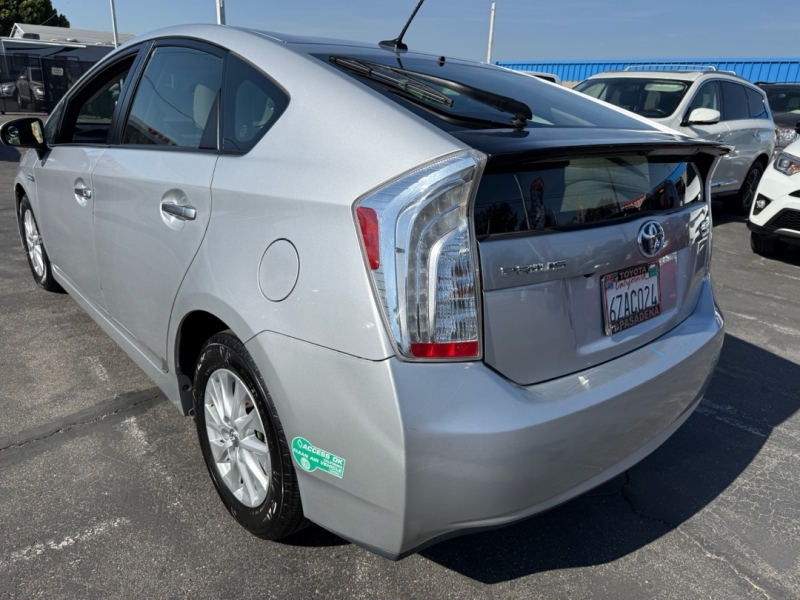 2013 Toyota Prius Plug-In Base - Photo 7