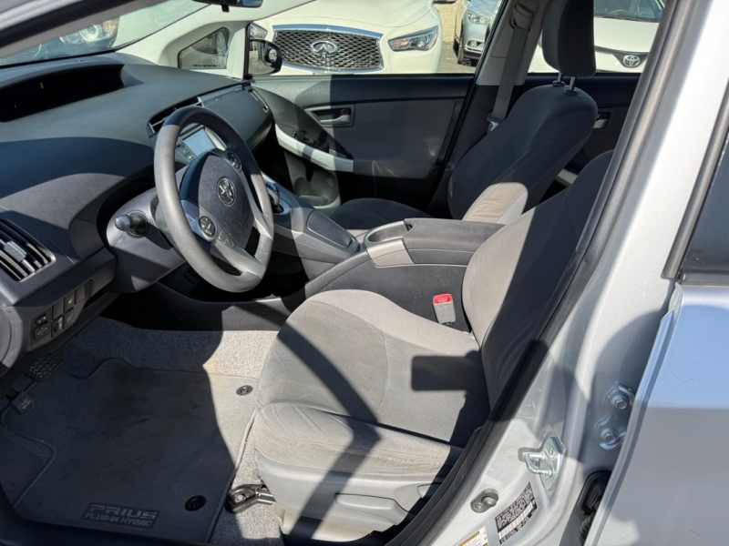 2013 Toyota Prius Plug-In Base - Photo 10