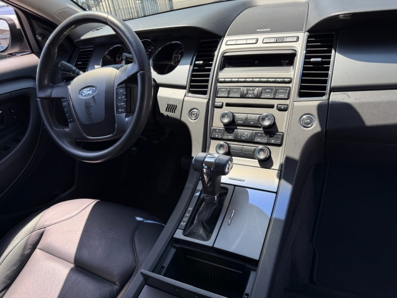 2012 Ford Taurus SEL - Photo 22