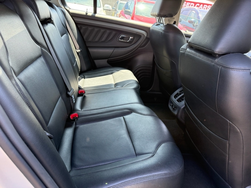 2012 Ford Taurus SEL - Photo 15