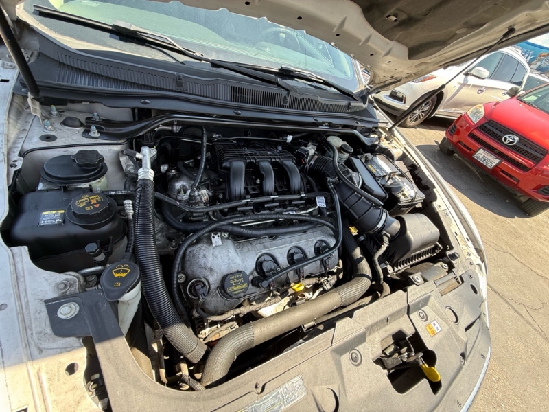 2012 Ford Taurus SEL - Photo 23