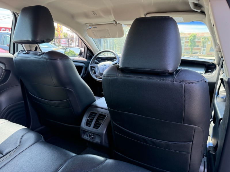 2012 Ford Taurus SEL - Photo 16