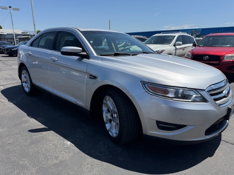2012 Ford Taurus SEL FWD's photo