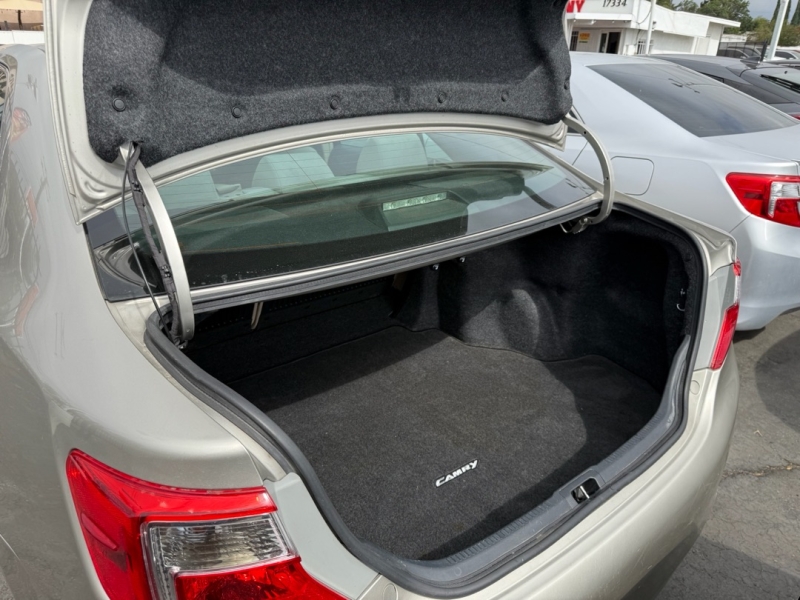 2013 Toyota Camry LE - Photo 13