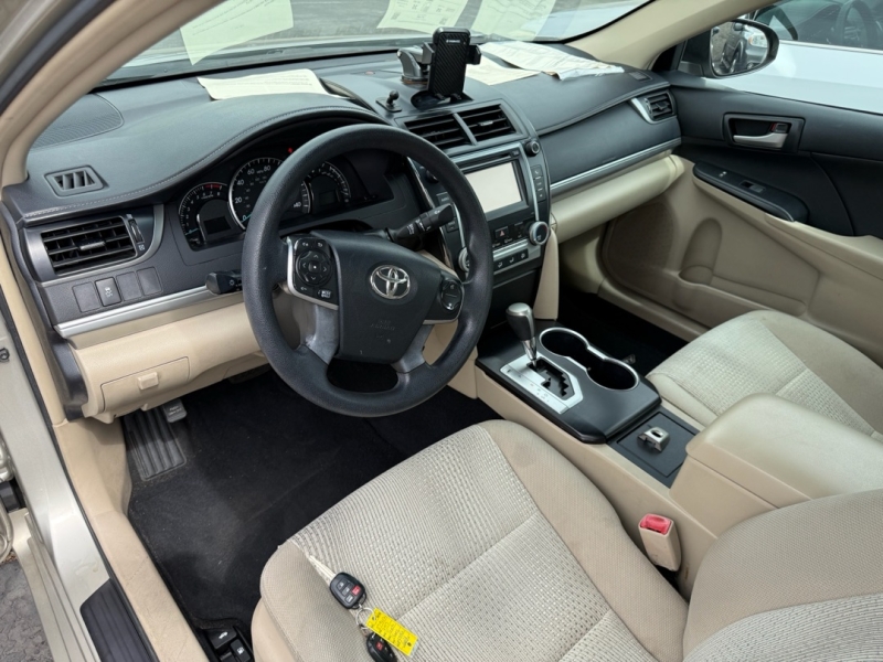 2013 Toyota Camry LE - Photo 6