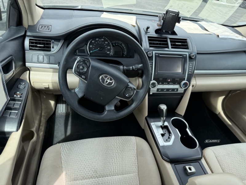 2013 Toyota Camry LE - Photo 10