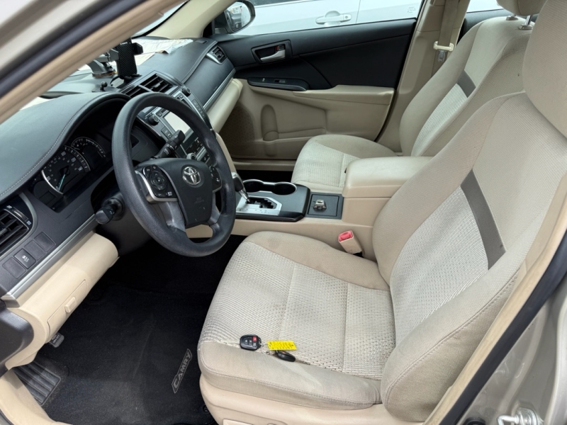 2013 Toyota Camry LE - Photo 5