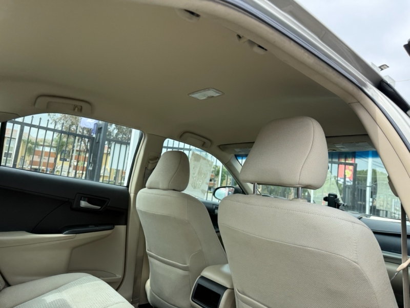 2013 Toyota Camry LE - Photo 15