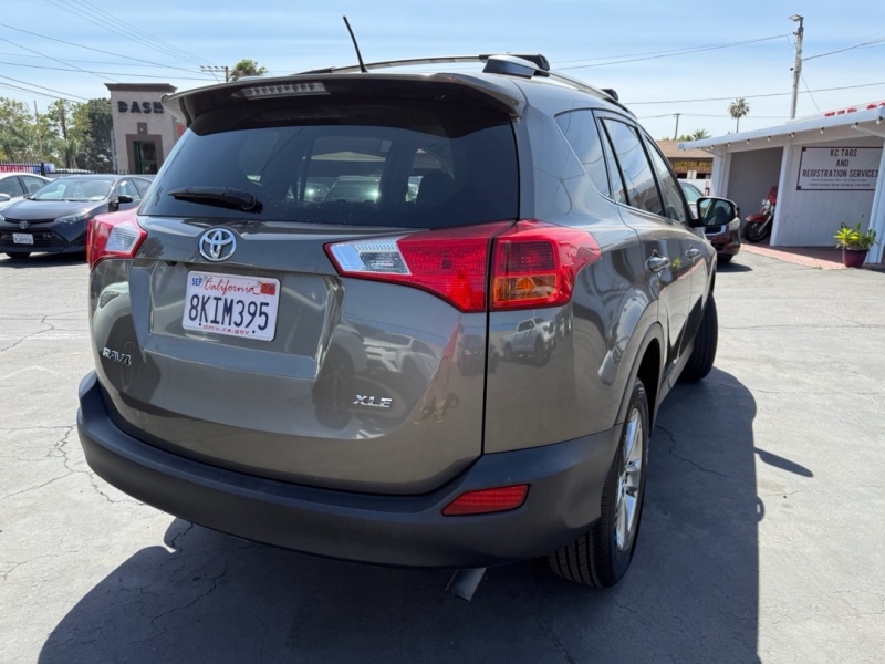 2015 Toyota RAV4 XLE - Photo 5
