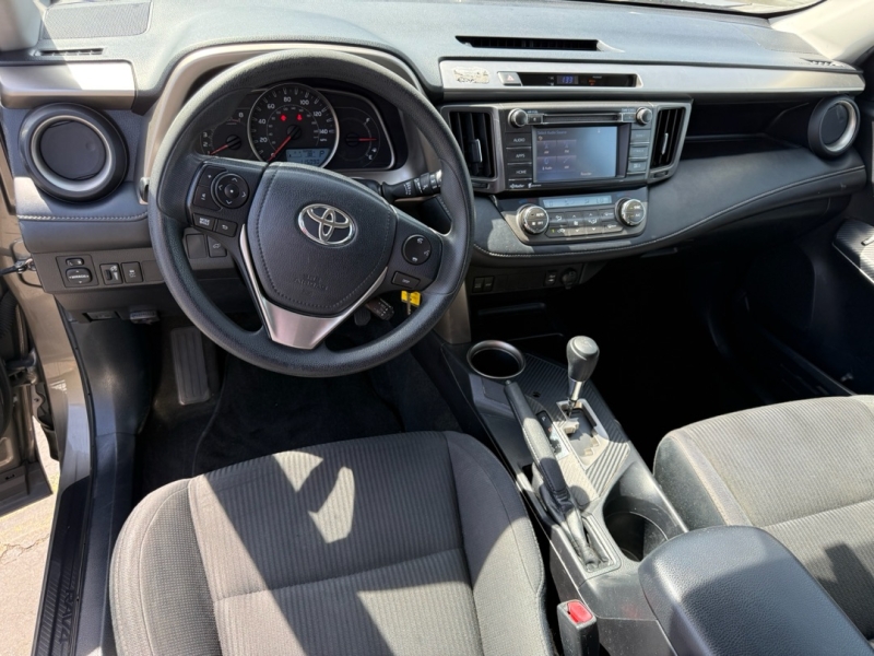 2015 Toyota RAV4 XLE - Photo 11
