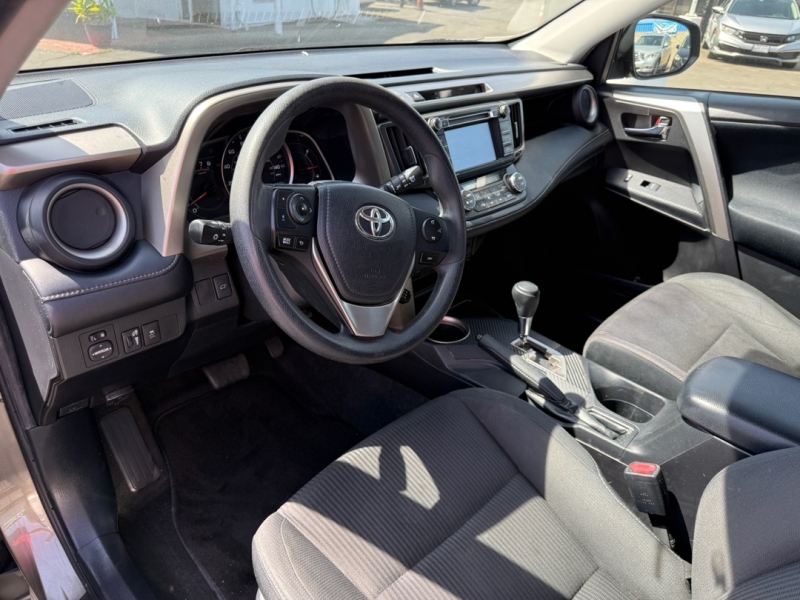 2015 Toyota RAV4 XLE - Photo 8