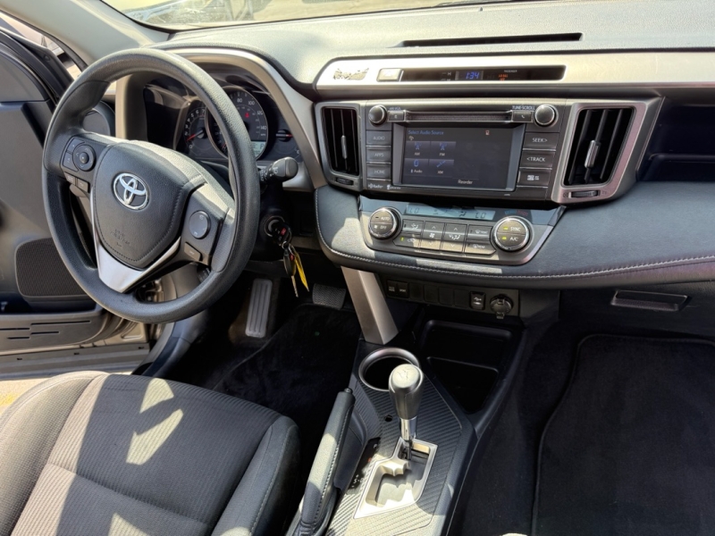 2015 Toyota RAV4 XLE - Photo 20