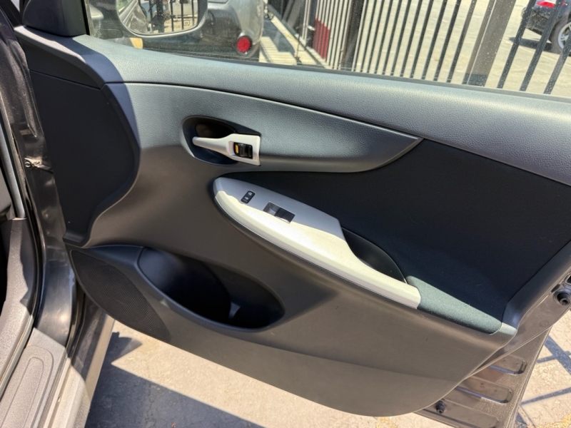 2011 Toyota Corolla S - Photo 18