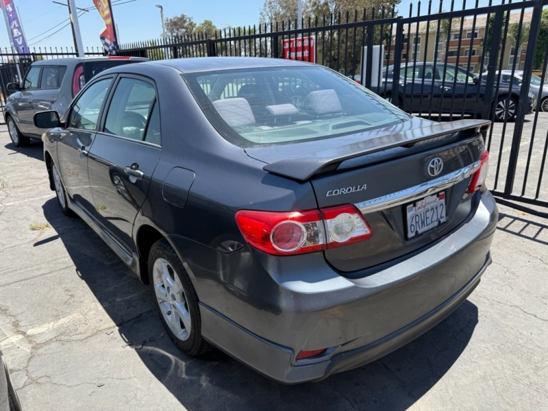 2011 Toyota Corolla S - Photo 4