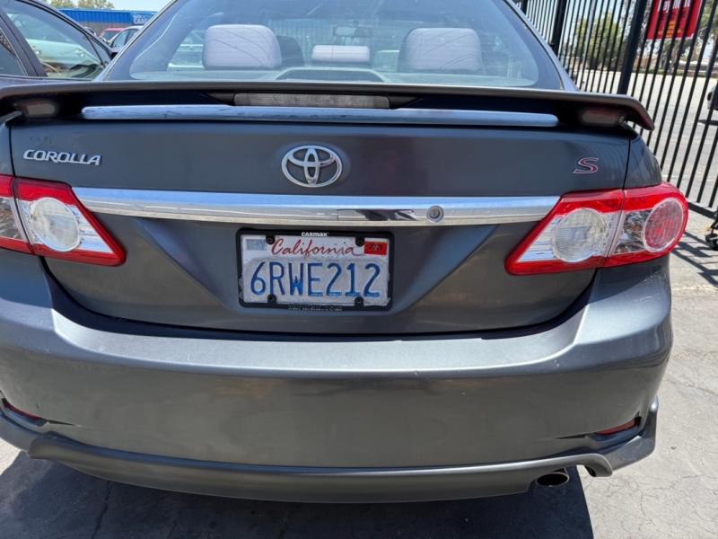 2011 Toyota Corolla S - Photo 3