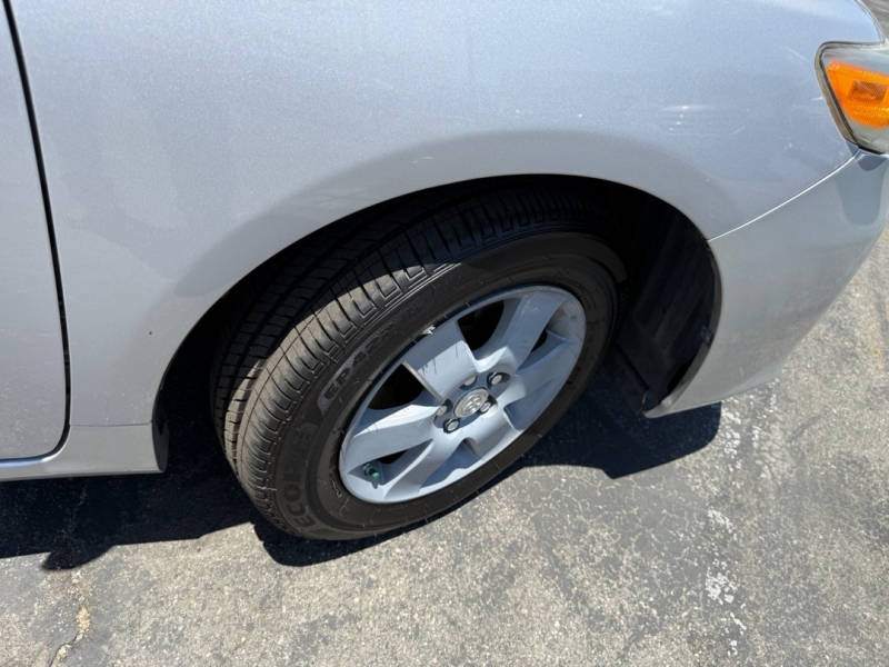 2011 Toyota Corolla LE - Photo 20