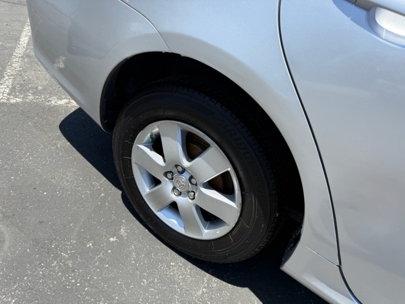 2011 Toyota Corolla LE - Photo 19