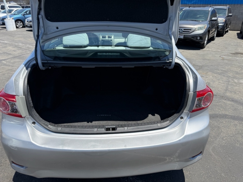 2011 Toyota Corolla LE - Photo 21
