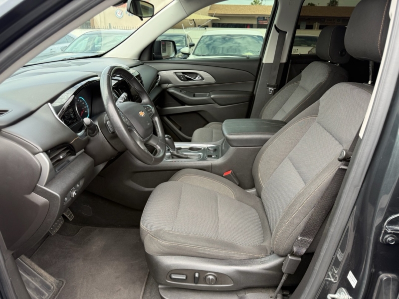 2018 Chevrolet Traverse 1LT - Photo 12