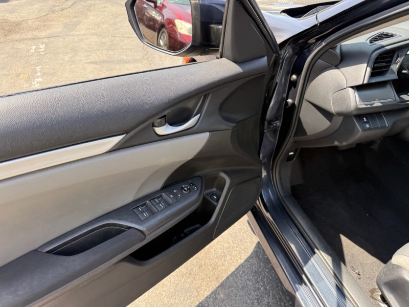2017 Honda Civic LX - Photo 8