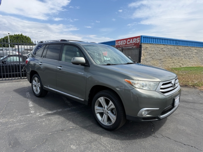picture of 2012 Toyota Highlander