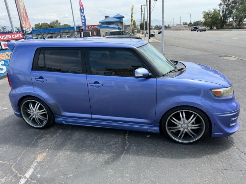 picture of 2010 Scion xB