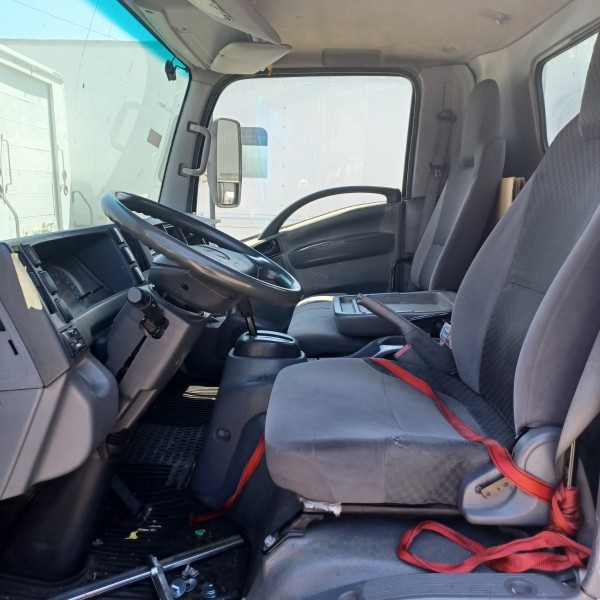 2014 Isuzu NQR's photo