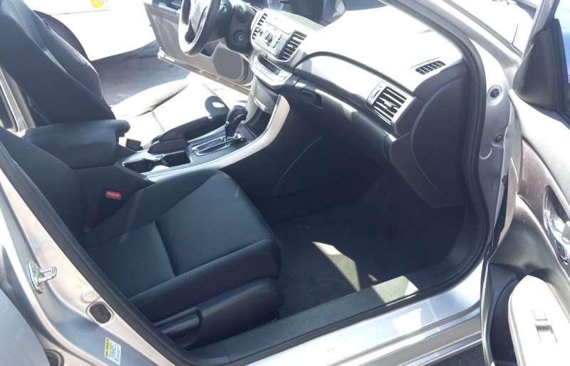 large picture of 2014 Honda Accord