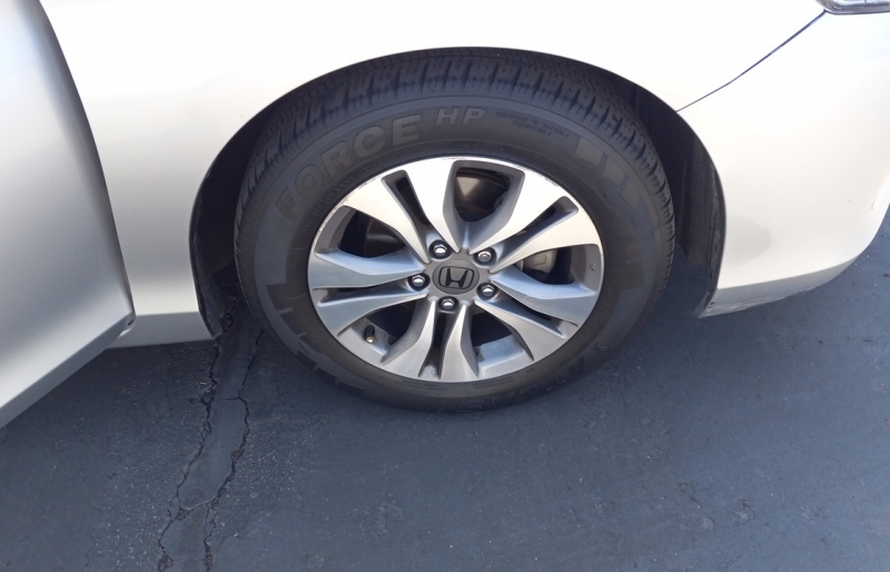 large picture of 2014 Honda Accord