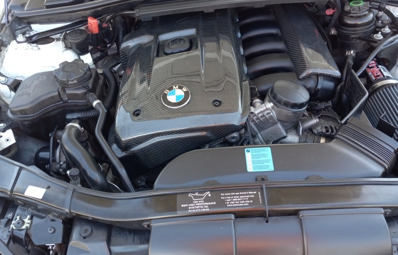 large picture of 2011 BMW 3 Series