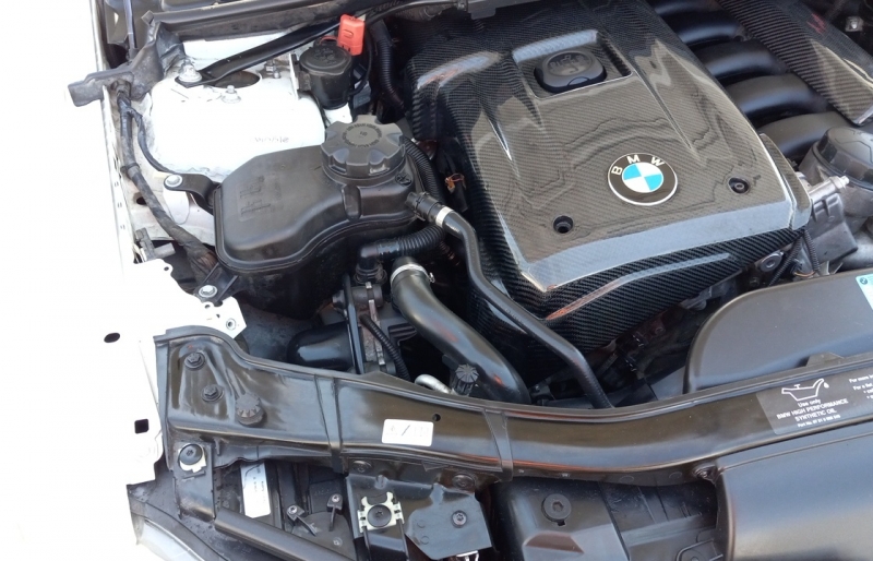 large picture of 2011 BMW 3 Series
