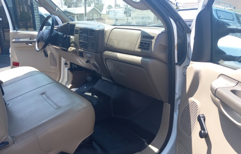 large picture of 2004 Ford F-250 Super Duty