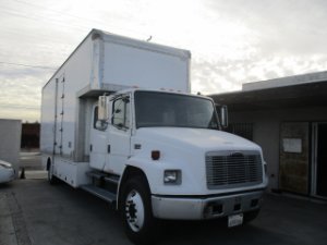 2002 Freightliner FL Photo