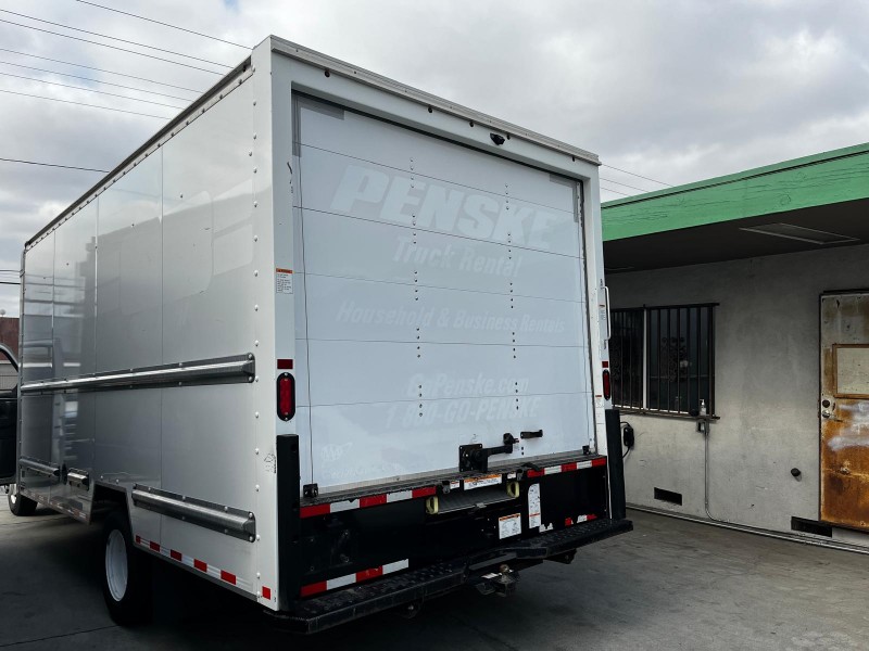 2021 GMC Savana Cutaway Work Van