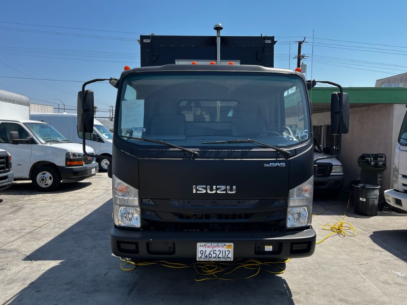 2019 Isuzu NPR HD's photo