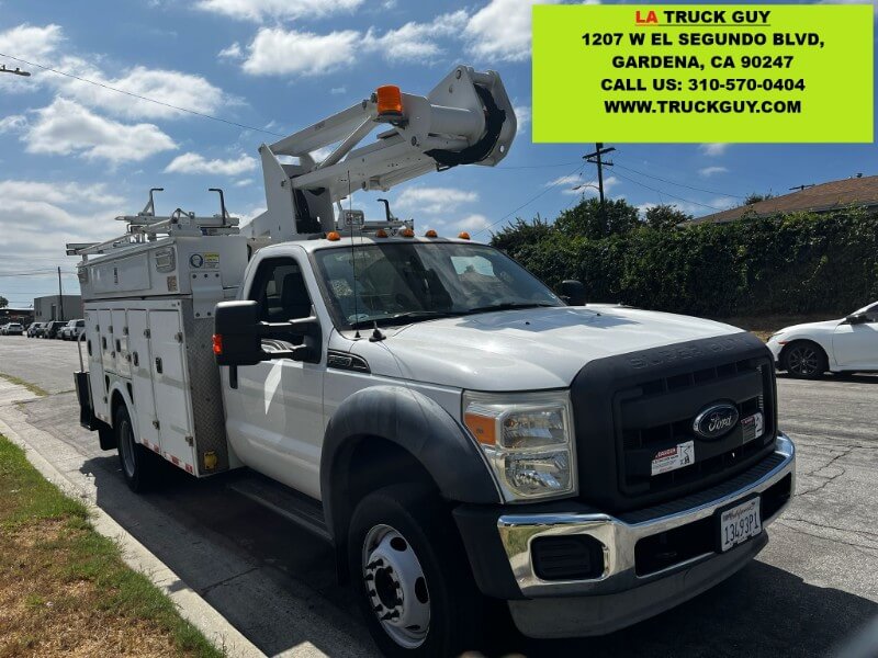 2013 Ford F-550 - Photo 17