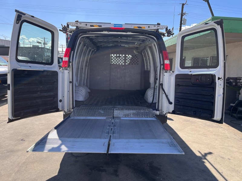 2017 Chevrolet Express Cargo Work Van - Photo 18