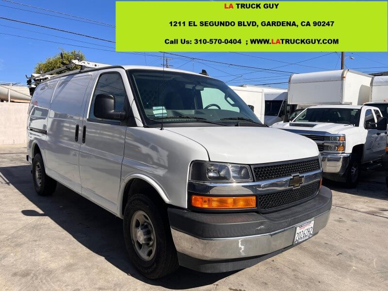 2017 Chevrolet Express Cargo Work Van - Photo 19