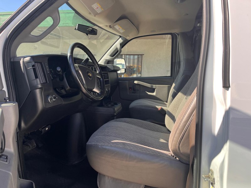 2017 Chevrolet Express Cargo Work Van - Photo 10