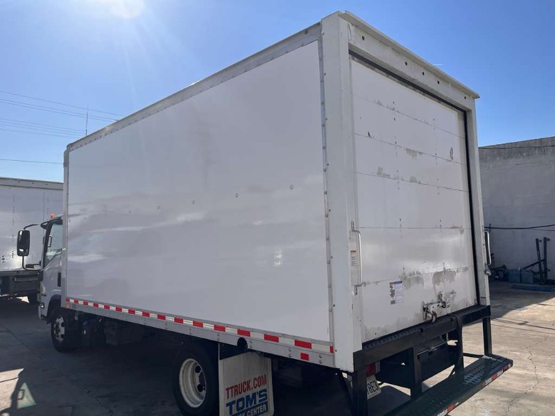 2021 Isuzu NPR HD's photo