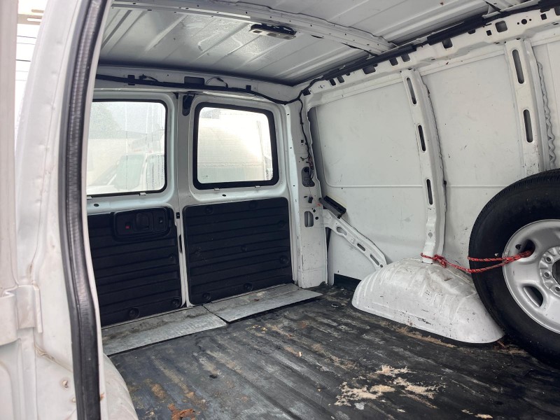 2017 Chevrolet Express Cargo Work Van - Photo 7