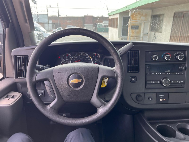 2017 Chevrolet Express Cargo Work Van - Photo 11