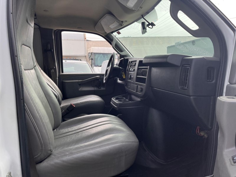 2017 Chevrolet Express Cargo Work Van - Photo 14