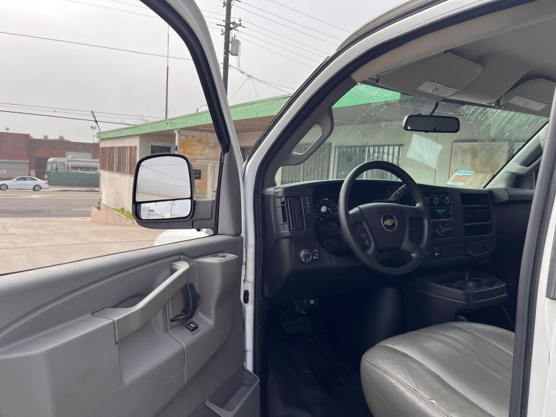 2017 Chevrolet Express Cargo Work Van - Photo 8