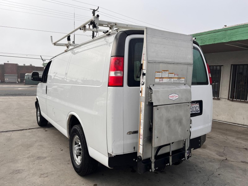 2017 Chevrolet Express Cargo Work Van's photo